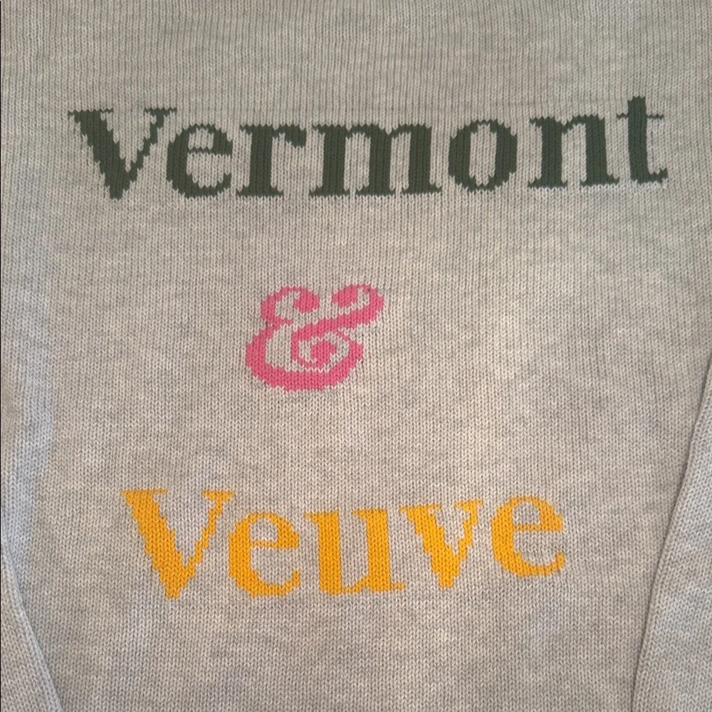 Vermont & Veuve Sweater ⛷️ 🍾 - Picture 2 of 3